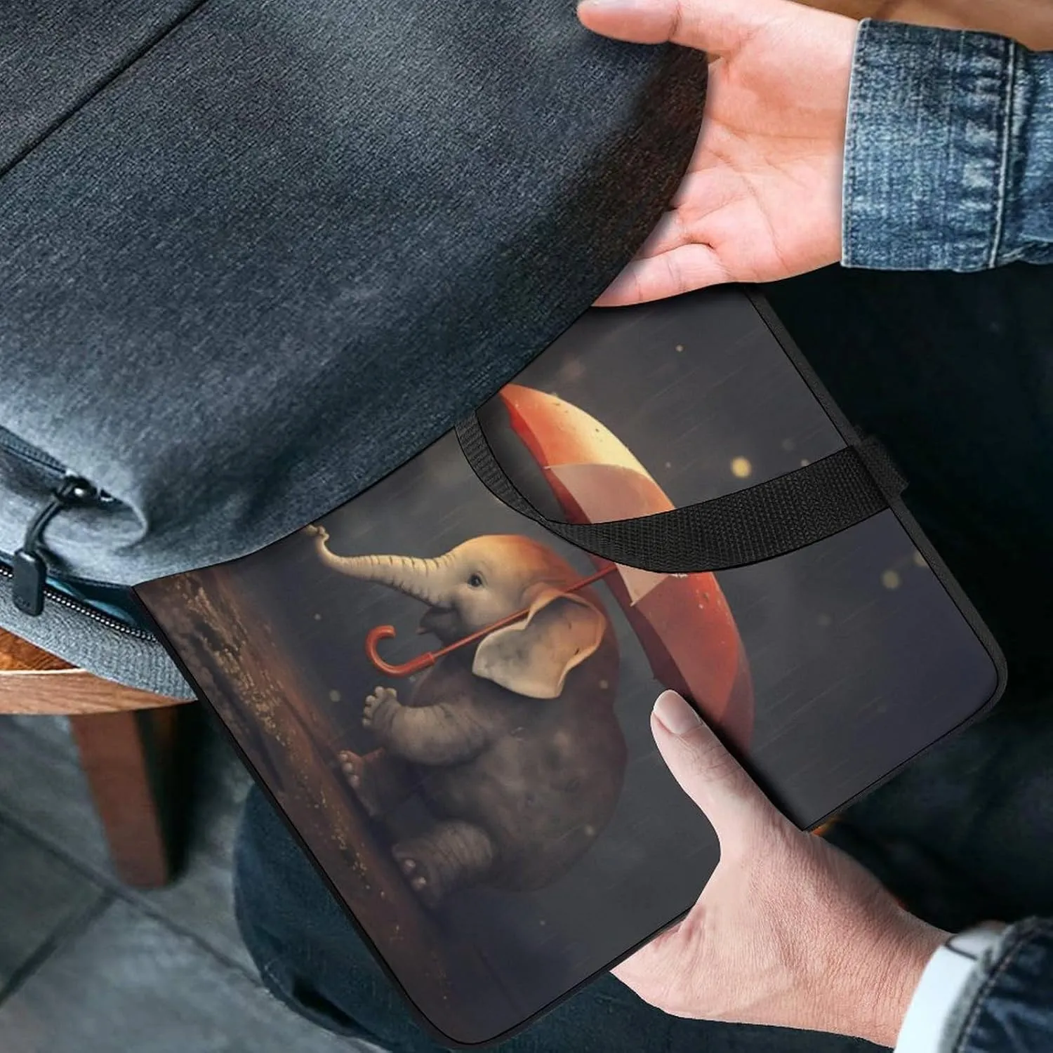 Elephants Mama Hold Umbrellas Laptop Bag Carrying Case Computer Protective Sleeve Case Briefcase for Men Women