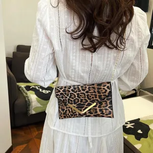 Leopard Print Clutch Purse Elegant Evening Clutch Crossbody Bag Cheetah Print Handbag with Gold Chain for Women