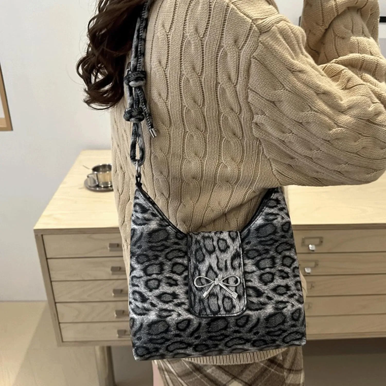 Leopard Print Silver Bow Purse Trendy Leopard Crossbody Bag Cheetah Print Tote Handbag for Women