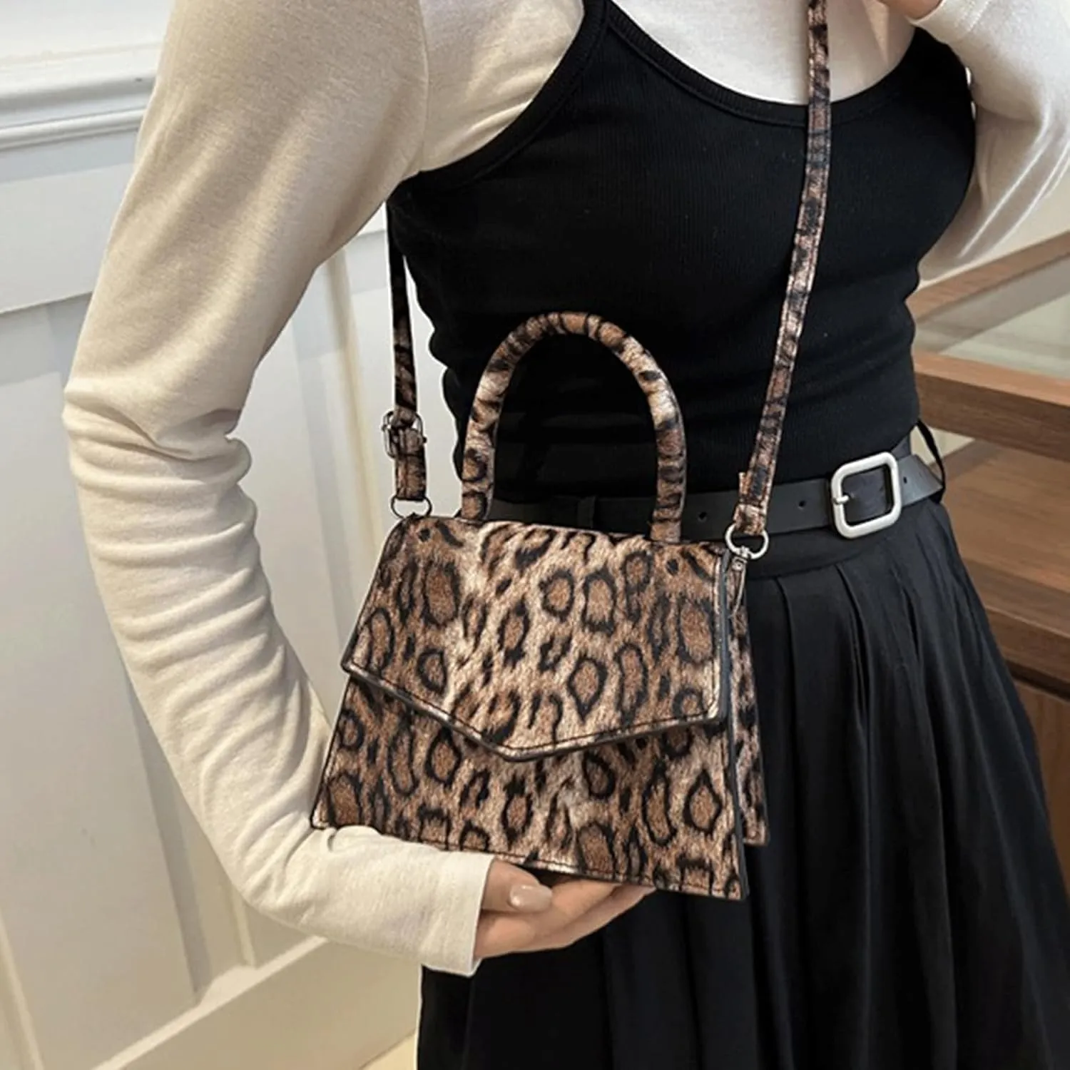 Leopard Purse Cheetah Print Shoulder Bag Fuzzy Hobo Purse with Adjustable Strap Y2K Aesthetic Underarm Bag