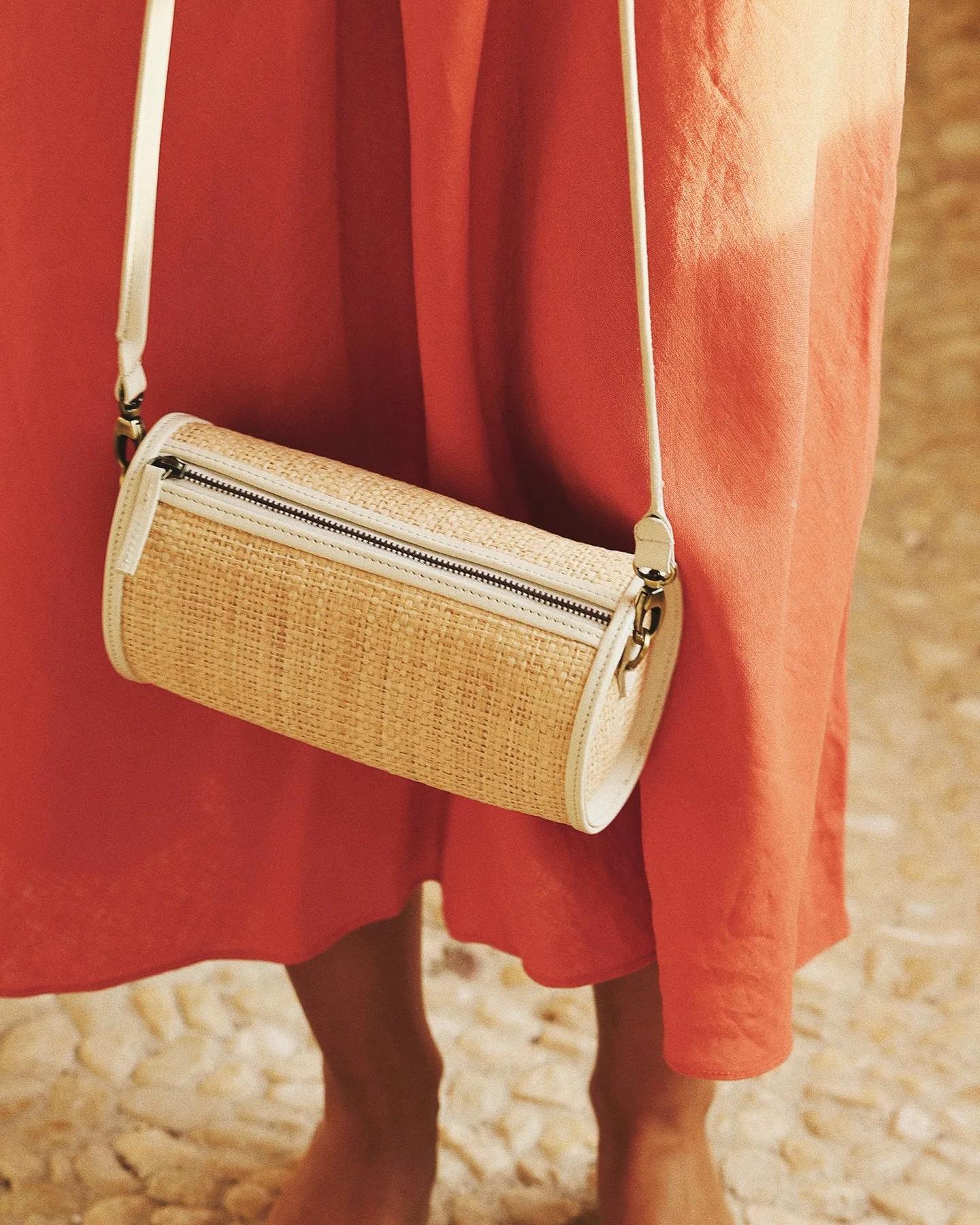 Lilou Handbag in Copper Raffia
