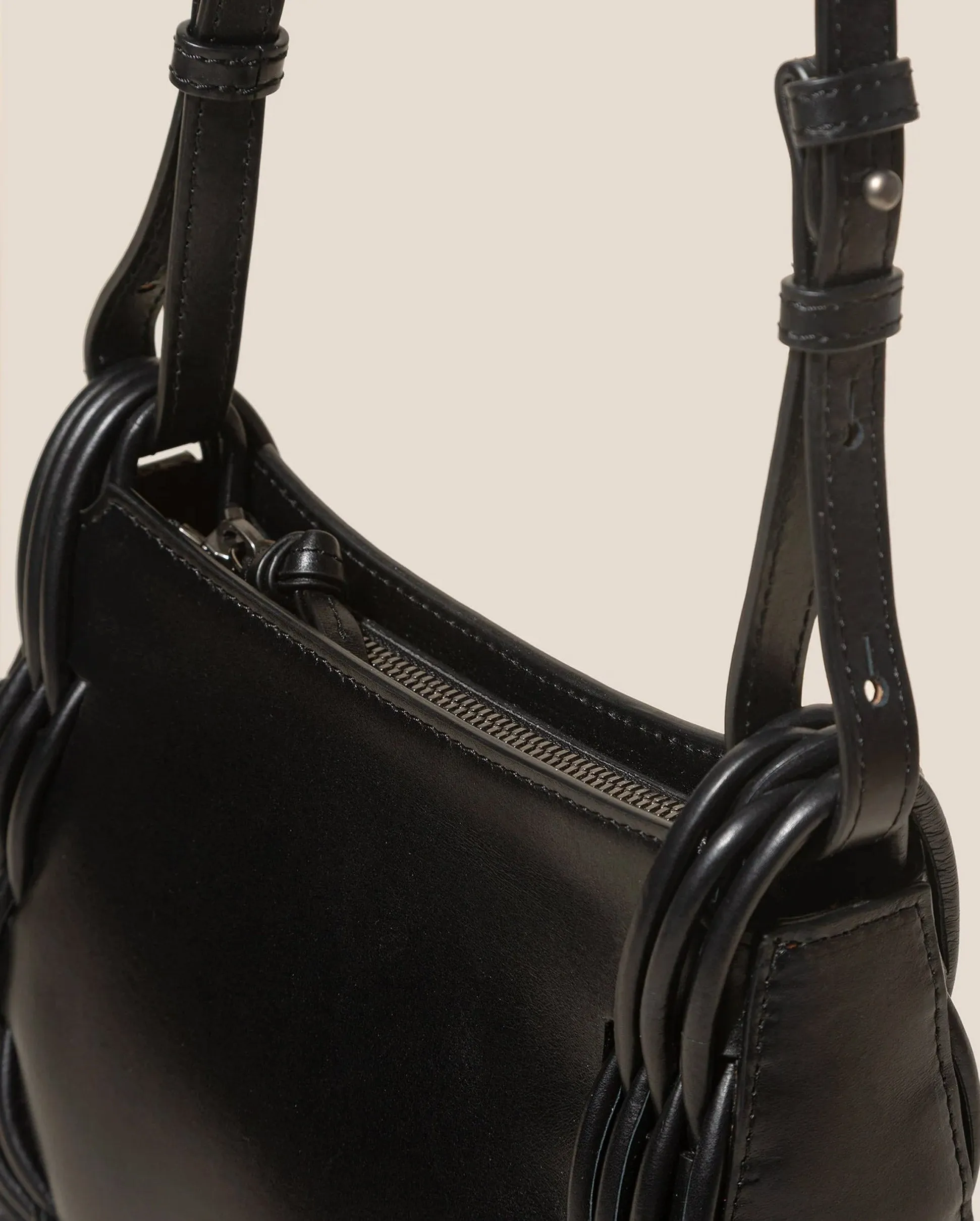 PINAR CROSSBODY BAG / BLACK